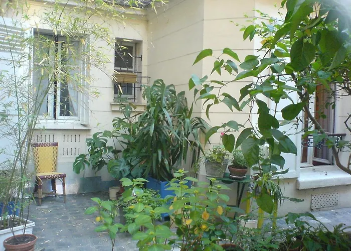 Alojamento de Acomodação e Pequeno-almoço Tour Eiffel Paris