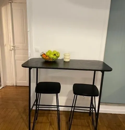 Alojamento de Acomodação e Pequeno-almoço Tour Eiffel